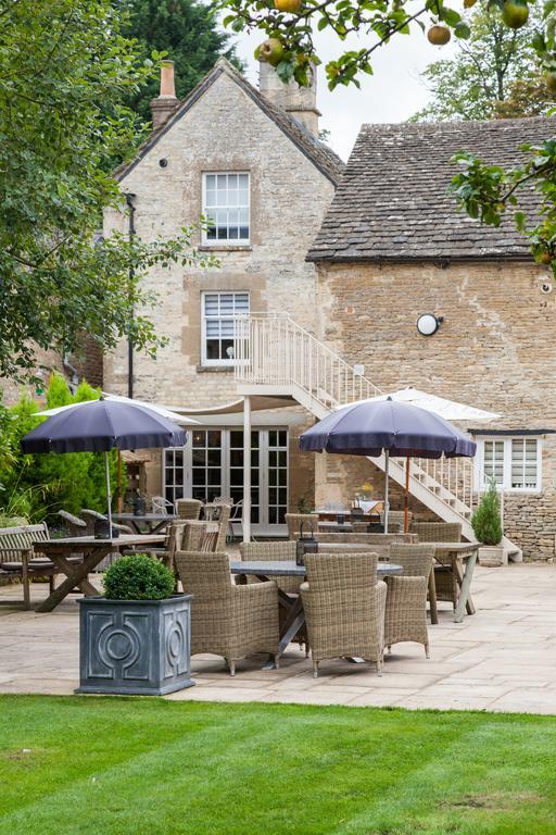 The Wychwood Inn Shipton under Wychwood Екстериор снимка