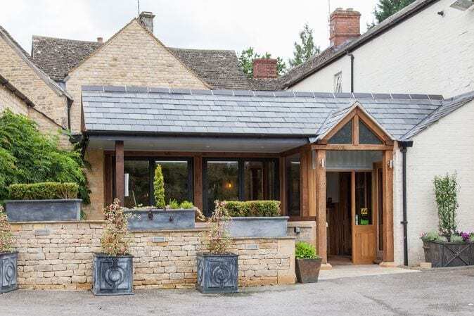 The Wychwood Inn Shipton under Wychwood Екстериор снимка