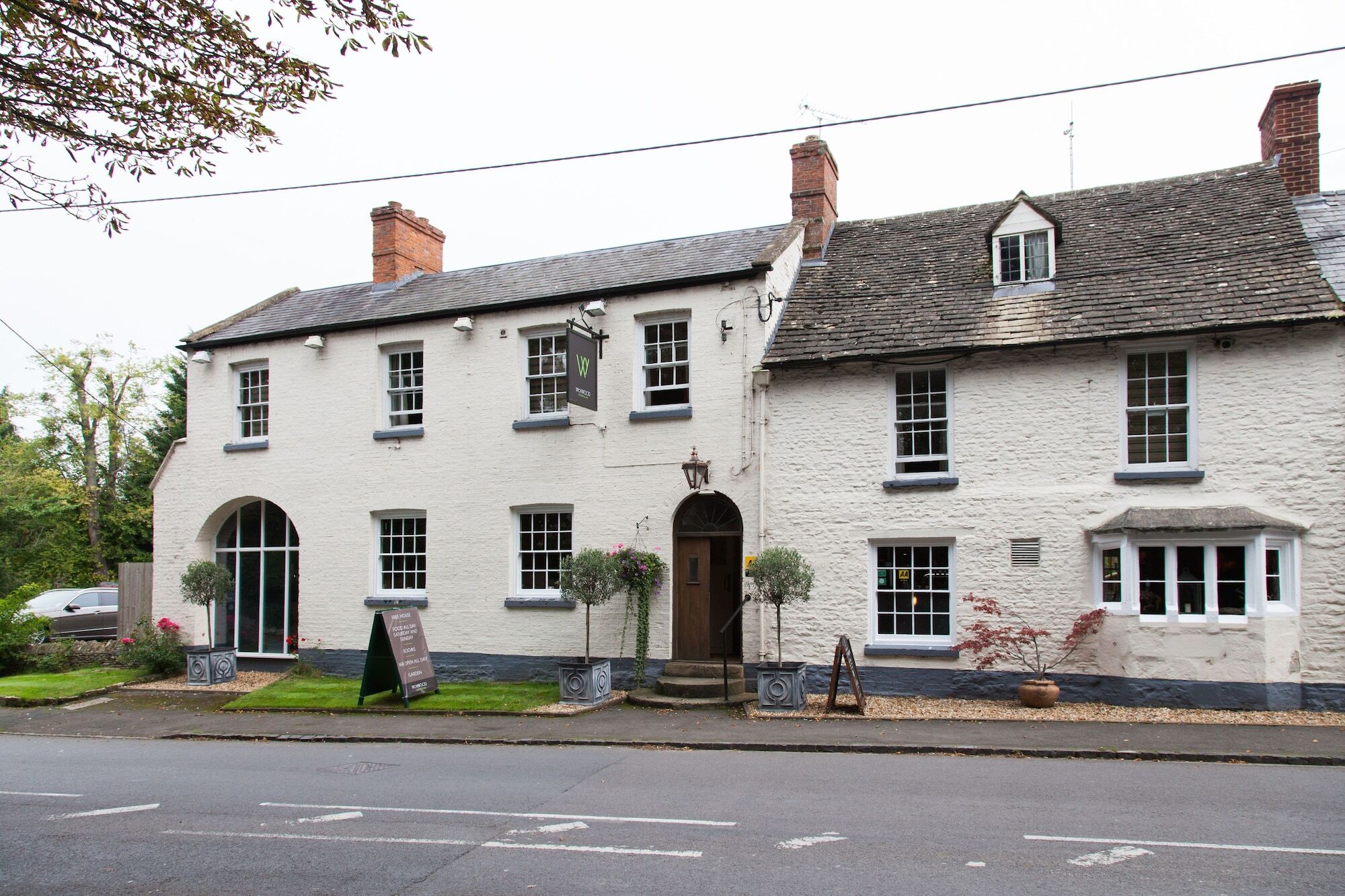 The Wychwood Inn Shipton under Wychwood Екстериор снимка
